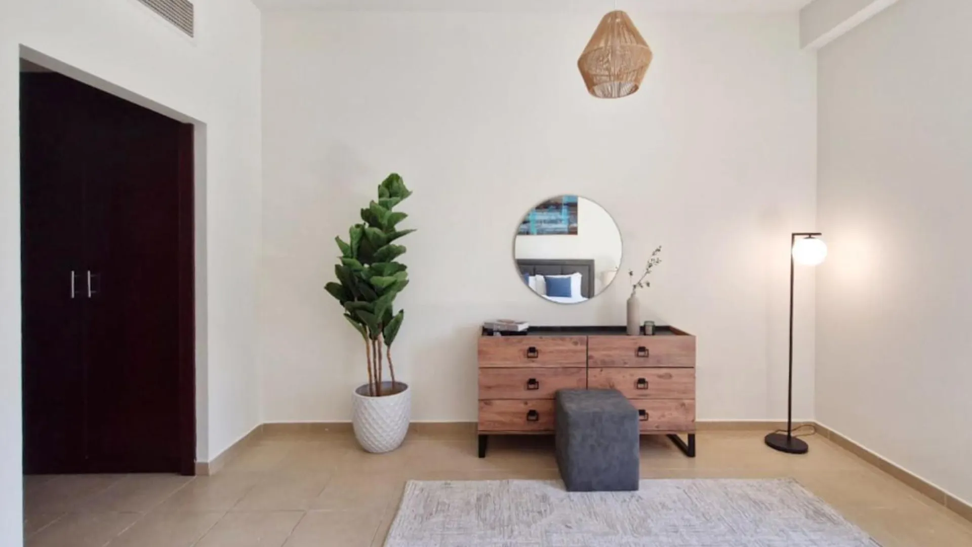 Enchanting Stay In Jbr Near The Beach Dubai