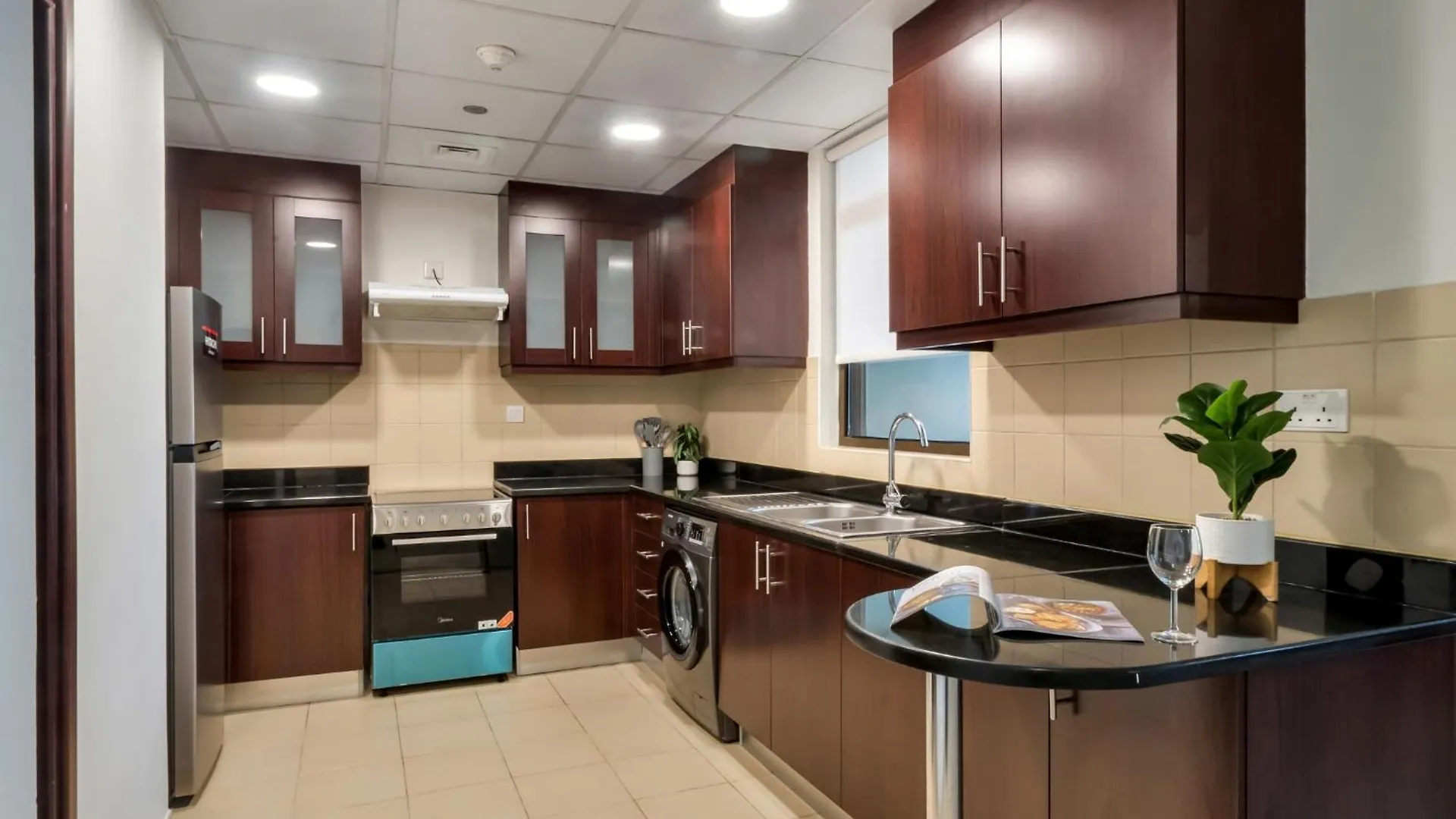 Enchanting Stay In Jbr Near The Beach 迪拜
