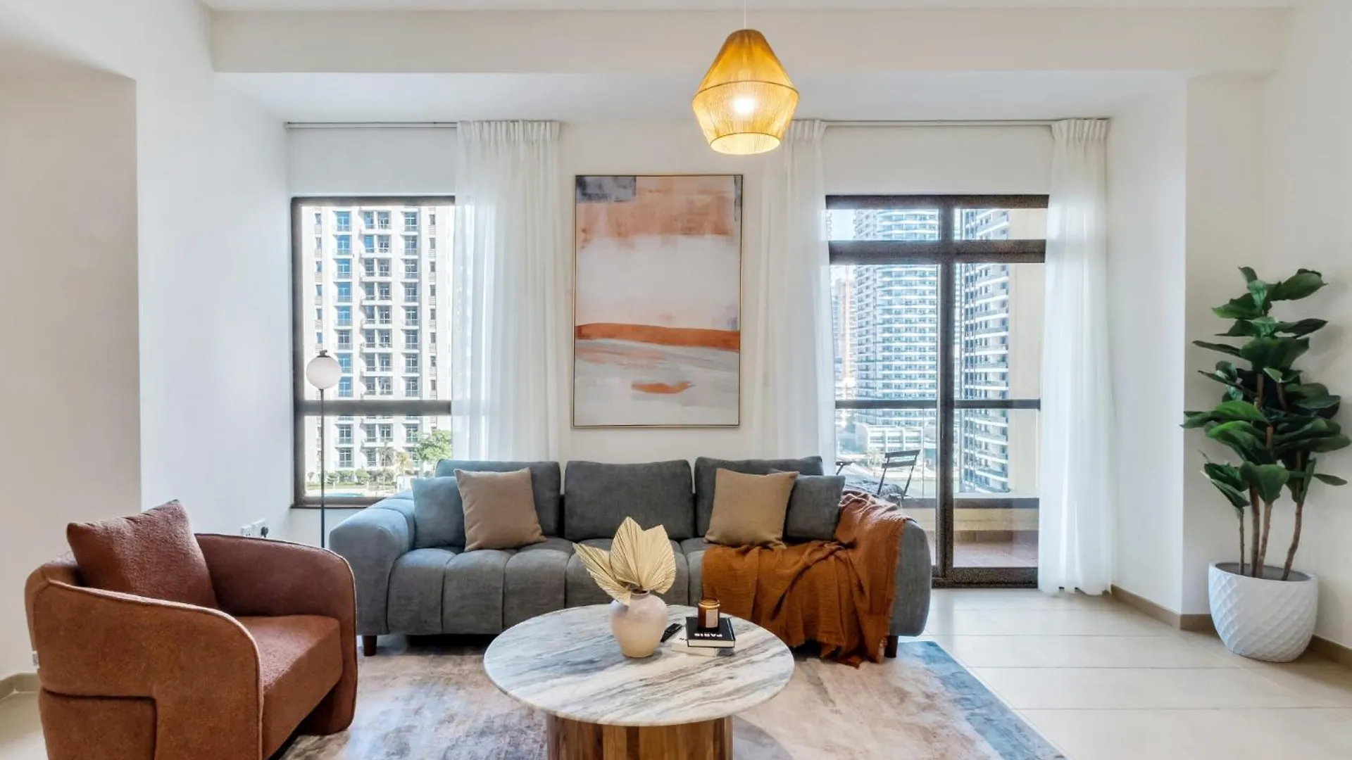 Enchanting Stay In Jbr Near The Beach 迪拜